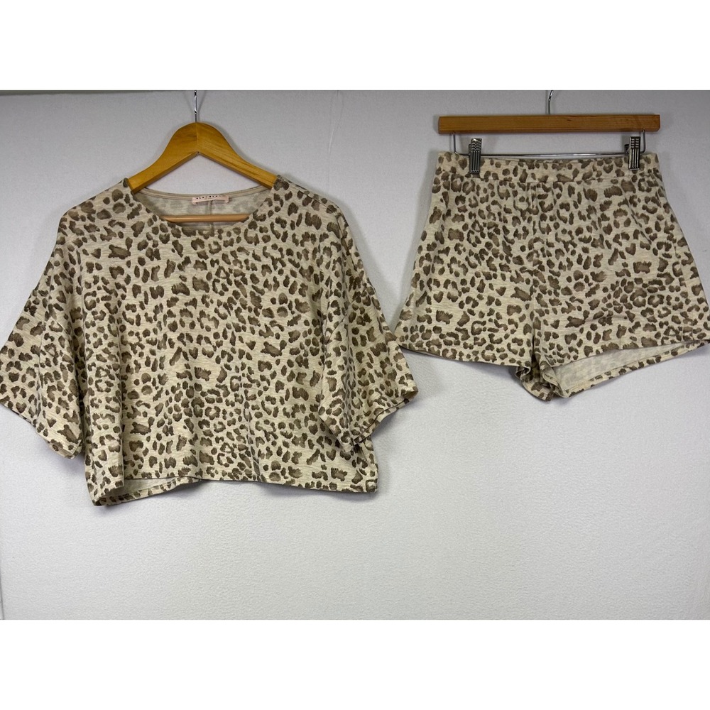 Animal Print Blue Blush Womens Large Tan Leopard Cropped Top and Shorts Set